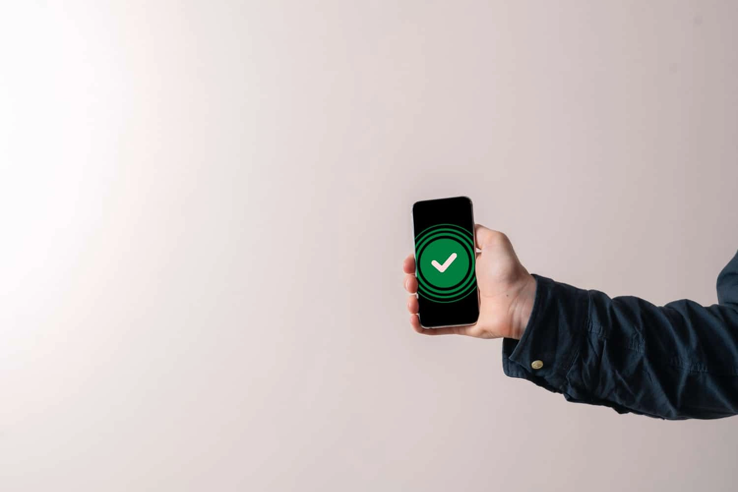 تطبيقات التحقق عبر الواتساب
